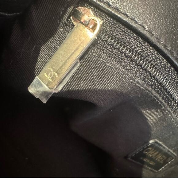 Chanel Graphic Flap Bag Quilted Calfskin Medium Black Beige Goldtone hardware - Picture 11 of 14